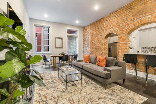 New Orleans Luxury Rentals THE JAZZ