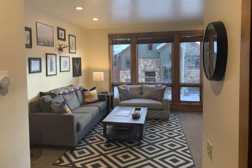 Terraces Meadow View - image 7