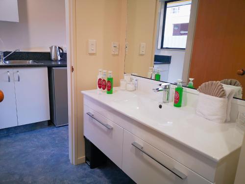 ห้องน้ำ, แอสตัน คอร์ท โมเต็ล (Aston Court Motel) in เบลนไฮม์