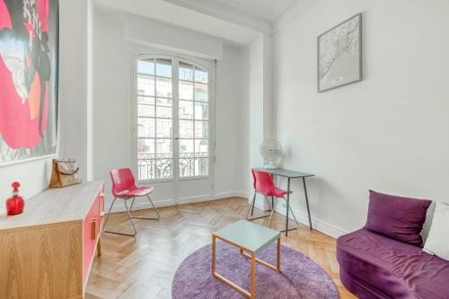 Close to the city center and close to public transport