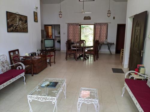 Közös társalgó / TV, Siderbhan Homestay in Mallandur