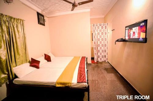 Hotel Surabhi tourist home