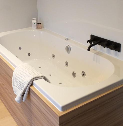 284354877 Hotel B - Boskapelhoeve