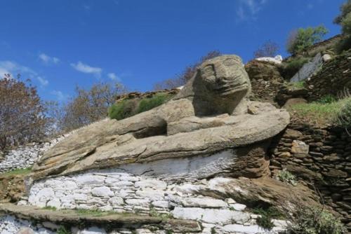 Lion House II