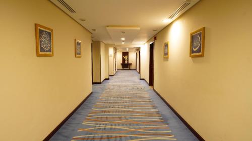 Dorrar Al Eiman Royal Hotel