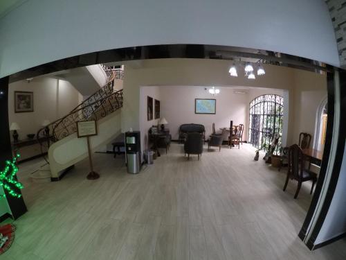 La Bergerac Boutique Hotel - 로비