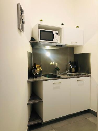 VESUCHARME SUITE Luxury Room - image 14