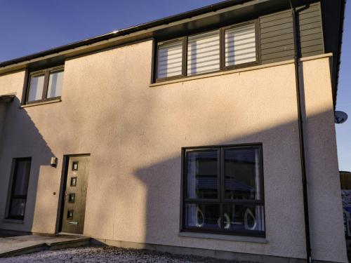 25 Aird Crescent