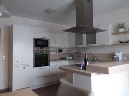 Konyha, Ferienwohnung-Nassfeld-Haus Umschaden in Tropolach