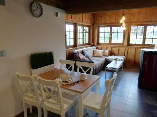 Konyha, Domek w Górach Chatka Rogasiowa (Domek w Gorach Chatka Rogasiowa) in Rytro