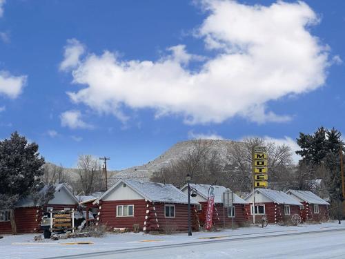 Roundtop Mountain Vista - Cabins and Motel