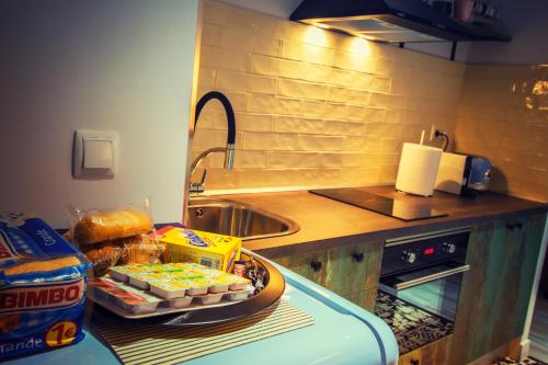 T ホームズ クエンカ