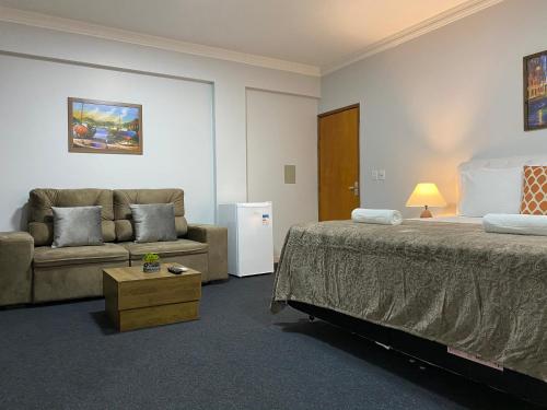 Quarto Luxo Silver – Anápolis, TX