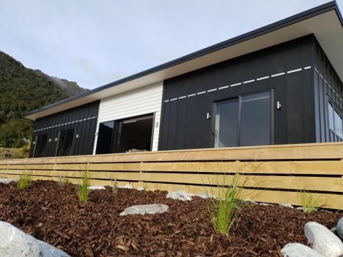 . Stony Creek, 3 bedroom home, Franz Josef