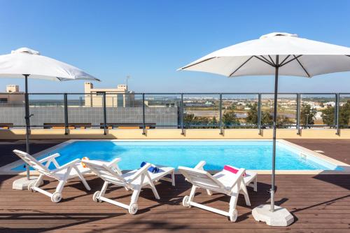 View, Privilege Apartment Galichet with Rooftop Pool, Village Marina - Olhao in Olhao