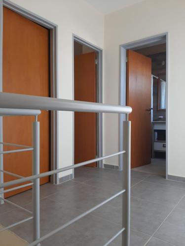 Duplex monte hermoso con patio parrila cochera