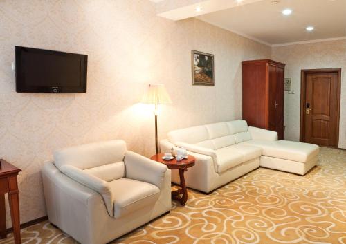 Grand Hall Hotel - image 14