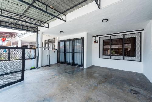 3BR Family-Friendly Landed House,PandanPerdana,KL by Verano photo 1