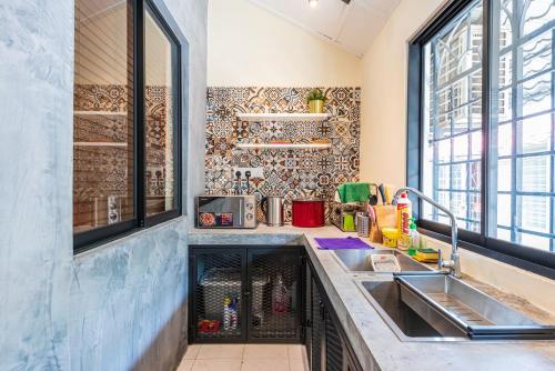 3BR Family-Friendly Landed House,PandanPerdana,KL by Verano photo 3