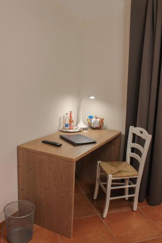 Létesítmények, Wirtsberg Pension & Cafe in Eching