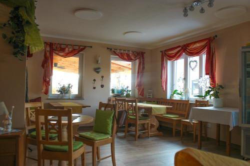 Wirtsberg Pension & Cafe in Günzenhausen, Deutschland