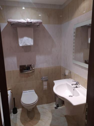 BOROVETS Royal Plaza - A409