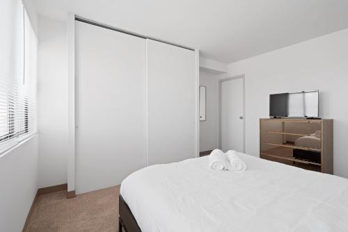 Viagem Downtown 2BR With Great View & Gym - image 11