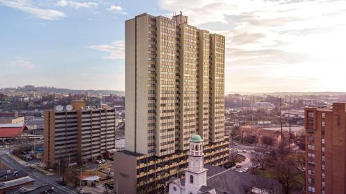 Viagem Downtown 2BR With Great View & Gym - image 14