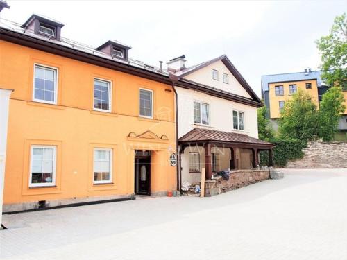 Roothaus, Cerny Dul