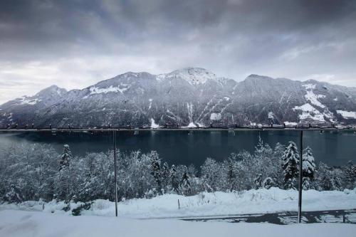 Exklusives Chalet mit traumhafter See- und Bergsicht