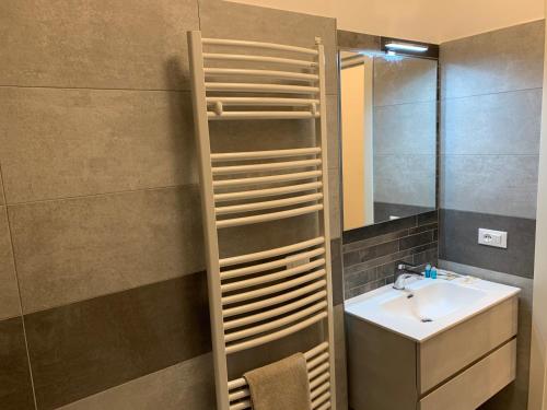 Bathroom, Hotel Vomano in Montorio Al Vomano