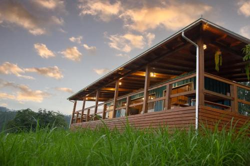 Casa Container - Pousada Container da Montanha AZUL