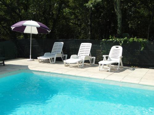 Gîte Basilic avec piscine en sud Ardèche gîte à louer Ruoms