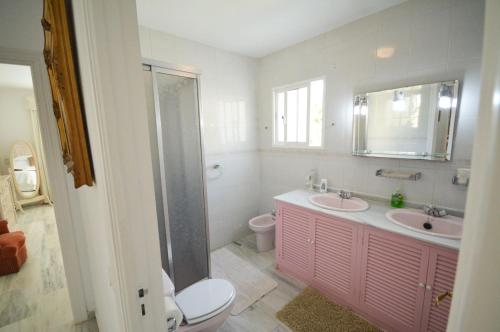 Fuengirola Villa Sleeps 17 Pool Air Con WiFi gîte à louer La Cala De Mijas