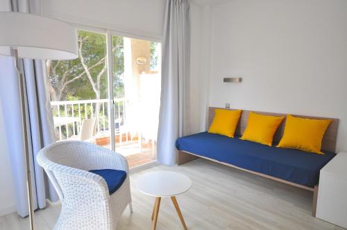 Superior Two-Bedroom Apartment image 2