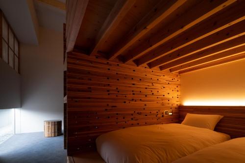 cup of tea ensemble Room Type - Premium Quadruple Room