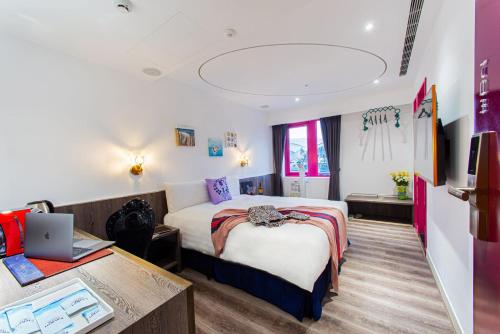 room detail thumbnail 1