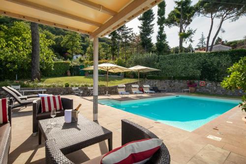  Villa Collesole by Mmega in San Donato in Collina