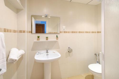 Apartamentos Deauville - image 12