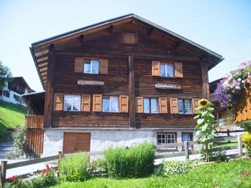 Cresta - 9,5-Zimmerhaus für 19 - 20 Personen, 270m2 in Conters, Schweiz