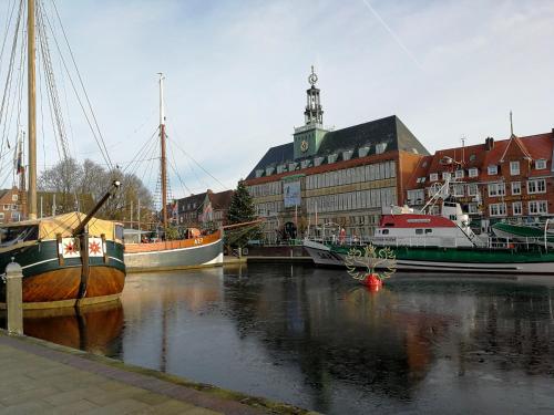 RB City Apartments Emden am Wall 1 456m von Albringwehrster Zwinger entfernt