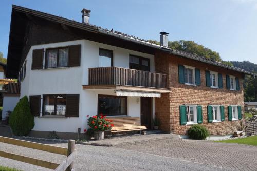 外部景觀, Gästehaus Metzler (Gastehaus Metzler) in 比曹