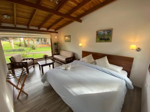 Hosteria Papagayo Cotopaxi in Machachi