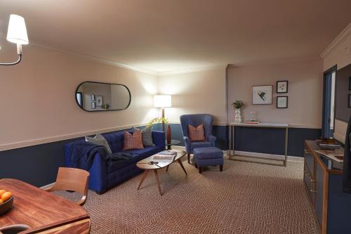 The Oliver Hotel Knoxville, An Original by Oliver Hotels Ideally located in the Knoxville City Center area, The Oliver Hotel promises a relaxing and wonderful visit. Offering a variety of facilities and services, the property provides all you need for a goo