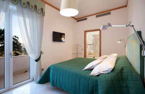 Amore Rentals - Villa Daniela - image 5