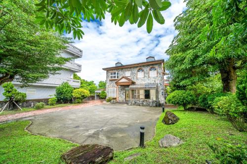 奧斯威爾民宿 羅東市區 18位包棟 1樓孝親房 可開收據供報帳 自有車位免費停車