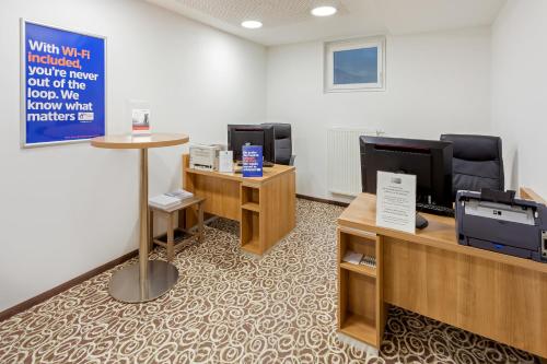 Holiday Inn Express Nürnberg-Schwabach - image 2