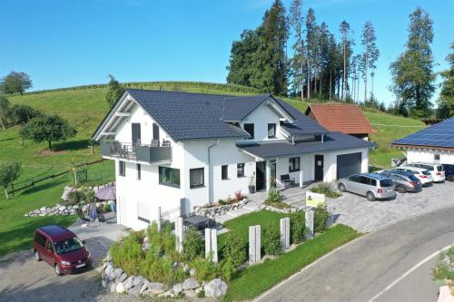 Haus am See - Ferienwohnungen in Neukirch, Deutschland