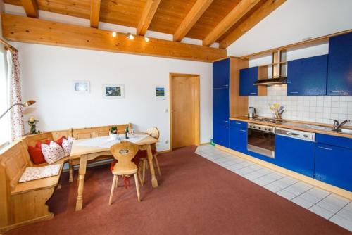 Café Chiemgau und Gästehaus - image 2
