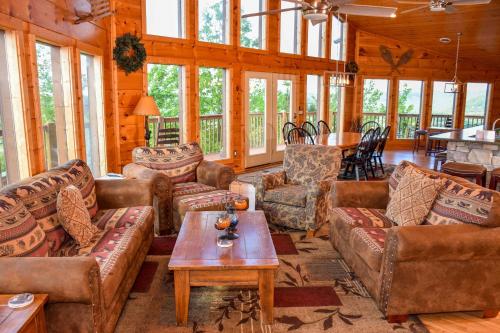 The Pinnacle Sevierville Cabin - image 3